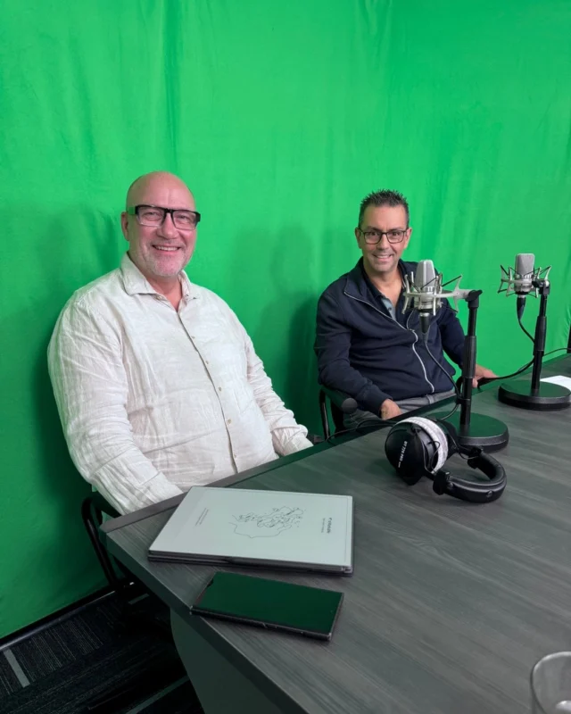 Last Friday in our green screen studio 🎬
Seven Tech Talk episodes with Hans-Ole Vitus, founder of Vitus Audio, recorded in a single day. From drummer to amplifier designer, pure Class A, handmade in Denmark and what's new for 2026.
Episode 1 drops this Friday. Which topic are you most curious about? 👇
#VitusAudio #TechTalk #bestofhighend #highendaudio #hifi #audiophile #classA