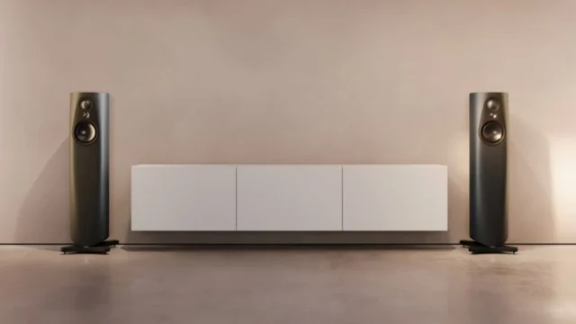 Flagship sound, living-room size. Linn's new 343 brings the 360's Pistonik bass and isolated electronics into a slimmer floorstander.
Big speakers or room-friendly? Where do you stand? 👇
Full story via link in bio
#linn #linn343 #loudspeakers #hifi #audiophile #highendaudio #hifisystem #listeningroom