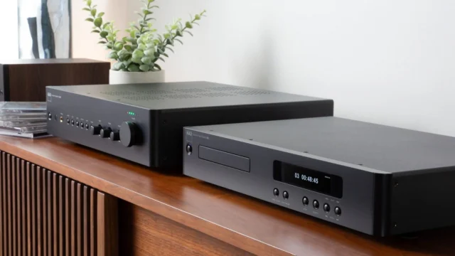 Streaming, vinyl, TV and CD, one stereo stack. NAD's new C 359S amp (BluOS, phono, HDMI eARC) and C 569 CD player join the Classic Series.
Your first hi-fi purchase ever? 👇
Full story via link in bio
#nad #nadelectronics #hifi #stereo #bluos #cdplayer #audiophile #firstsystem