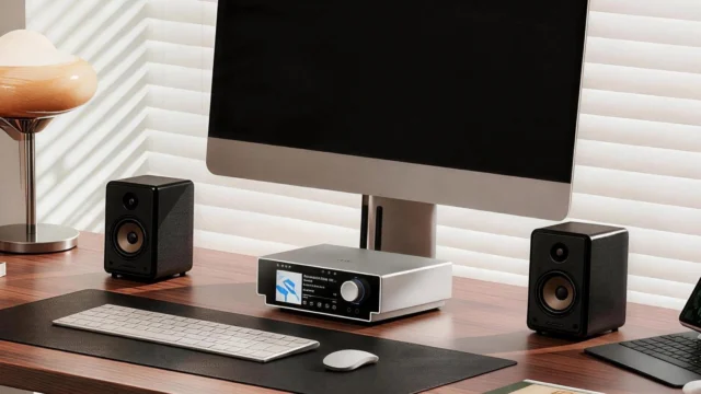 Shanling SM50: the brand's smallest hi-fi streamer, now on a Linux-based system. ESS DAC, Tidal Connect, Qobuz Connect, Roon Ready, XLR and 4.4mm balanced out. $499 / €559.
Linux or Android for your streamer?
Full story via link in bio.
#Shanling #ShanlingSM50 #HiFi #MusicStreamer #Audiophile #Qobuz #Tidal #Roon