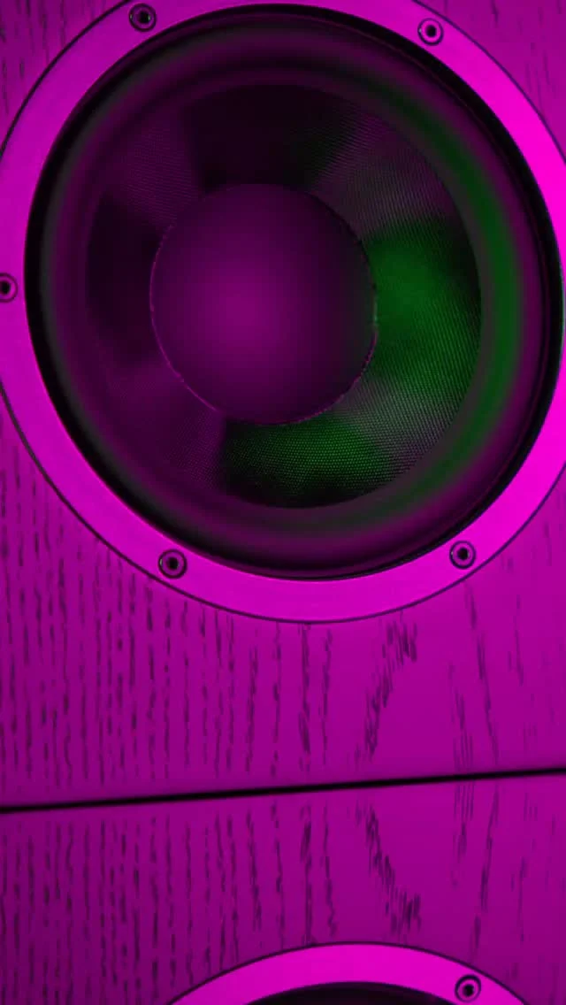 A diamond-coated tweeter in a bookshelf speaker 💎
The SVS Ultra Evolution Bookshelf is the biggest stand-mount in SVS's flagship series: a 1-inch diamond-coated aluminum dome, a 6.5-inch glass-fiber woofer and a time-aligned cabinet, almost 40cm tall. Finn unboxed them for our First Look.
Full video and article via the link in bio.
Big stand-mounts or floor-standers: what's in your living room? 👇
#SVS #UltraEvolution #bookshelfspeakers #FirstLook #bestofhighend #hifi #highendaudio #audiophile