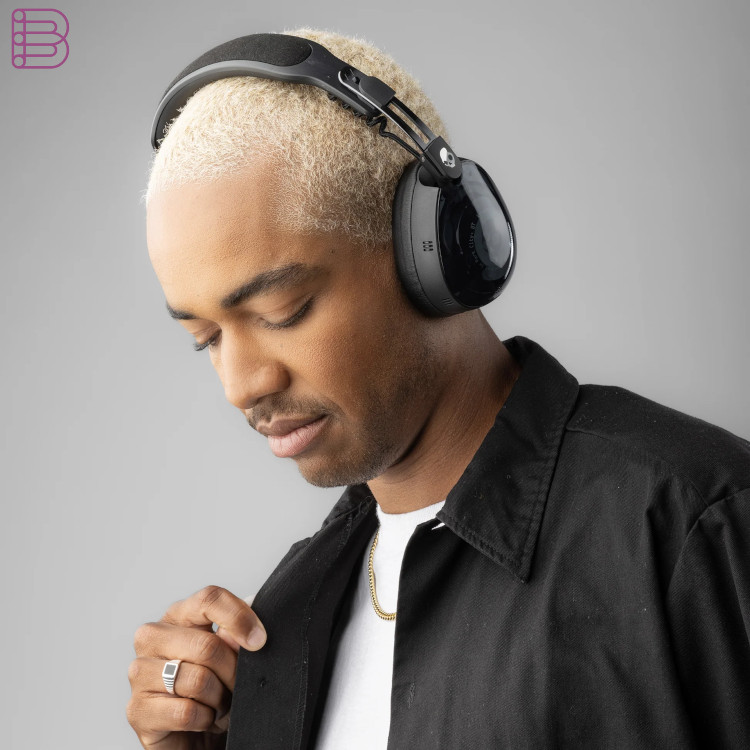 skullcandy-revives-a-classic-with-the-aviator-900-anc-headphones-3