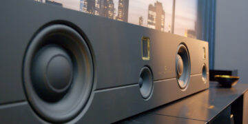 steinway-lyngdorf-model-s-soundbar-at-high-end-2024