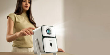 wanbo-introduces-vali1-and-t2-utra-projectors